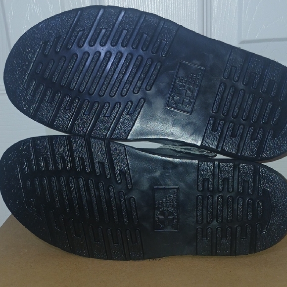 Dr. Martens "Laketen" Silver Metallic Mules NWOT - M6/W7 - Picture 7 of 9